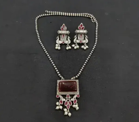 Beautiful silver polish jewellery set