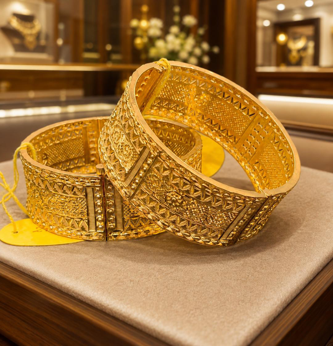 Antique Filigree Gold Plated Chur 1 piece size 2.6 - Image 2