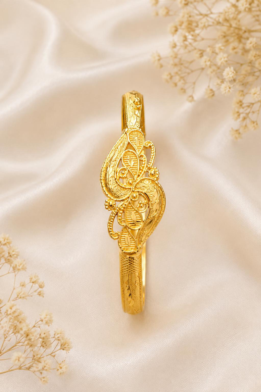 Ayeshti Design Gold Look Bracelet – Elegant Leaf & Floral Pattern