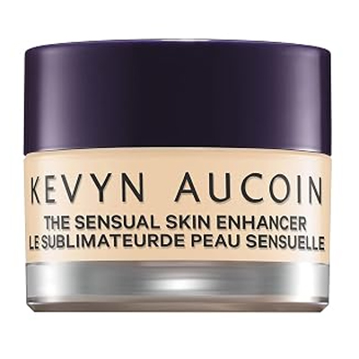 Kevyn Aucoin The Sensual Skin Enhancer: Evens out skin tone. All-in-one foundation, concealer, highlight and contour. All skin types.
